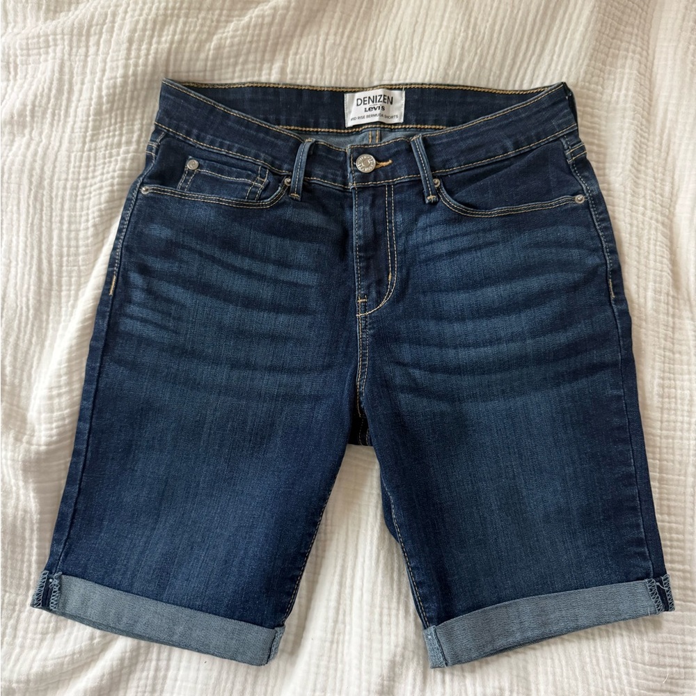 Denizen Levi’s Dark Blue Denim Mid Rise Bermudas